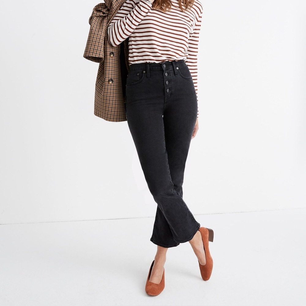 Madewell Cali Demi-Boot Jeans in Bellspring Wash: Button-Front Edition Black 26 - Picture 3 of 9
